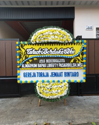 Papan Bunga Duka di Kapongan